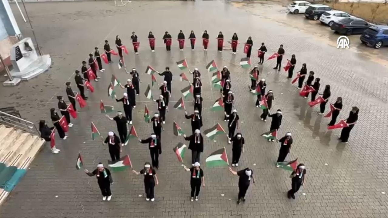 Sinanpaşa&#039;da lise öğrencileri, Filistin&#039;e farkındalık videosu hazırladı