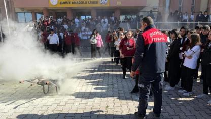 Şuhut Belediyesi İtfaiyesinden Öğrencilere Anlamlı Tatbikat