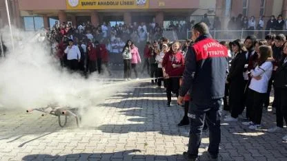 Şuhut Belediyesi İtfaiyesinden Öğrencilere Anlamlı Tatbikat