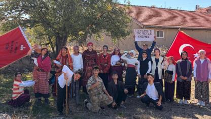 Şuhut’ta Minik Yüreklerden Cumhuriyet Bayramı’na Özel Farklı Kutlama