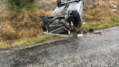 Şuhut’ta Takla Atan Otomobilde 3 Kişi Yaralandı