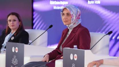 Vali Yiğitbaşı, Kadın Muhtarların Liderlik Vizyonuna Ankara'da Öncülük Etti
