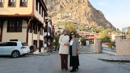 Vali Yiğitbaşı, Türkan Şoray’a Afyon’un Kültürel Mekanlarını Gezdirdi