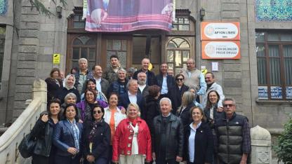 40 Yıl Sonra Aynı Sıralarda: 1983 Afyon Lisesi Mezunlarından Duygusal Buluşma