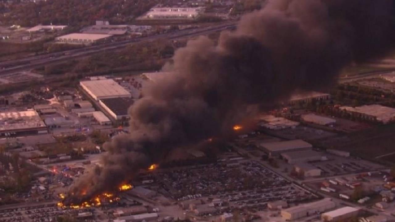 ABD’de Kargo Uçağı Faciası: Kalkıştan Saniyeler Sonra Binalara Çarptı