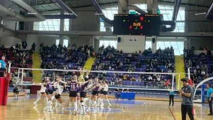 Afyon Belediye Yüntaş, Ligin 9. Haftasında Muratpaşa’yı İlk Sette Zorladı