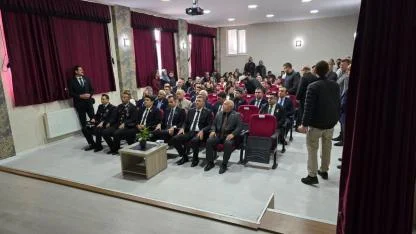 Afyon’da 10 Kasım Töreninde Salon Krizi: Belediye Başkanı ile Kaymakam Tartıştı