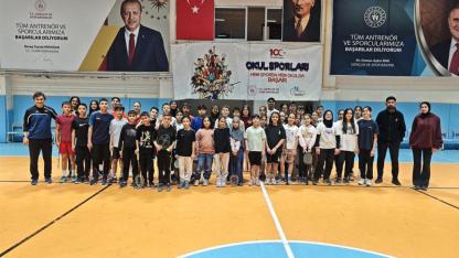 Afyon’da 24 Kasım Badminton Turnuvası Tamamlandı