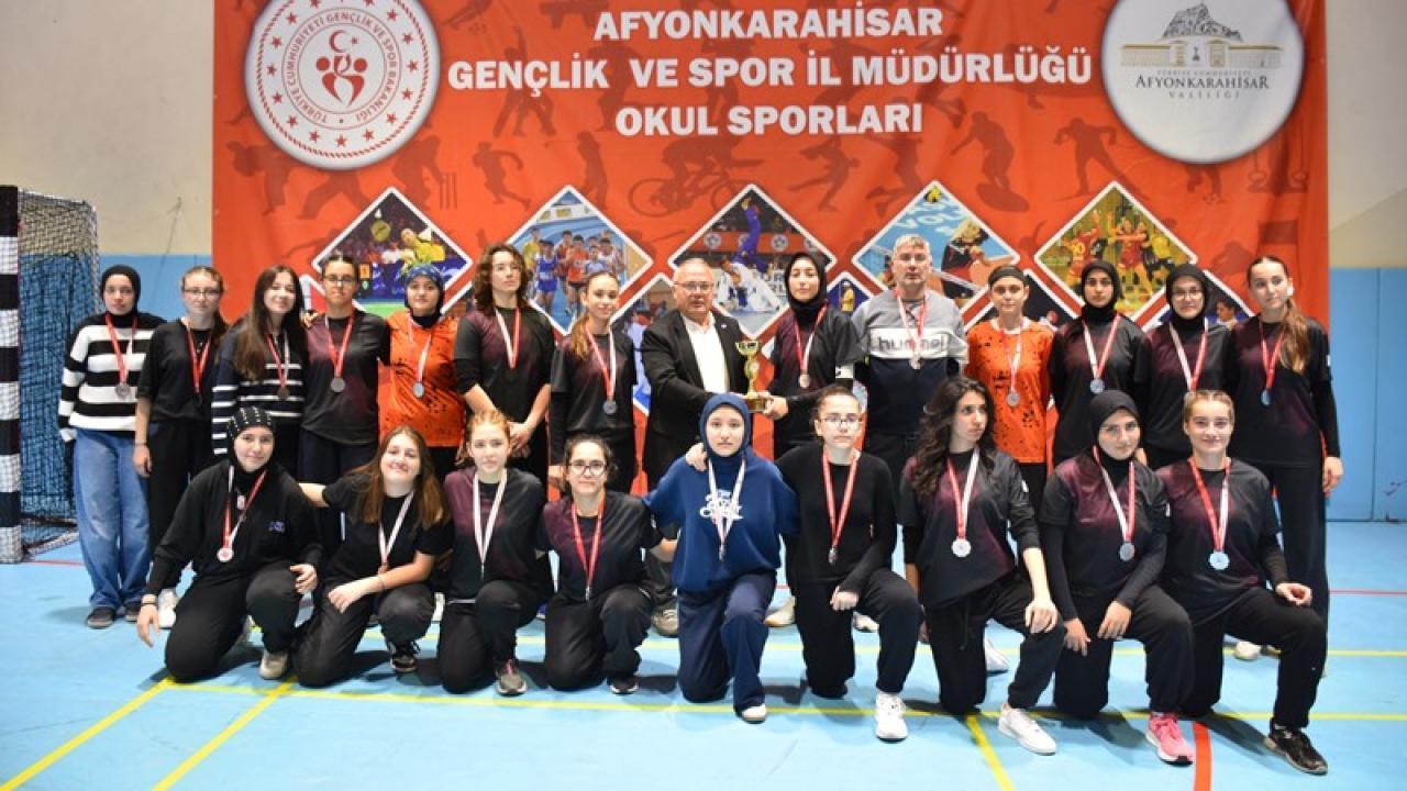 Afyonkarahisar’da Genç Kızlar Hentbol Müsabakaları Tamamlandı