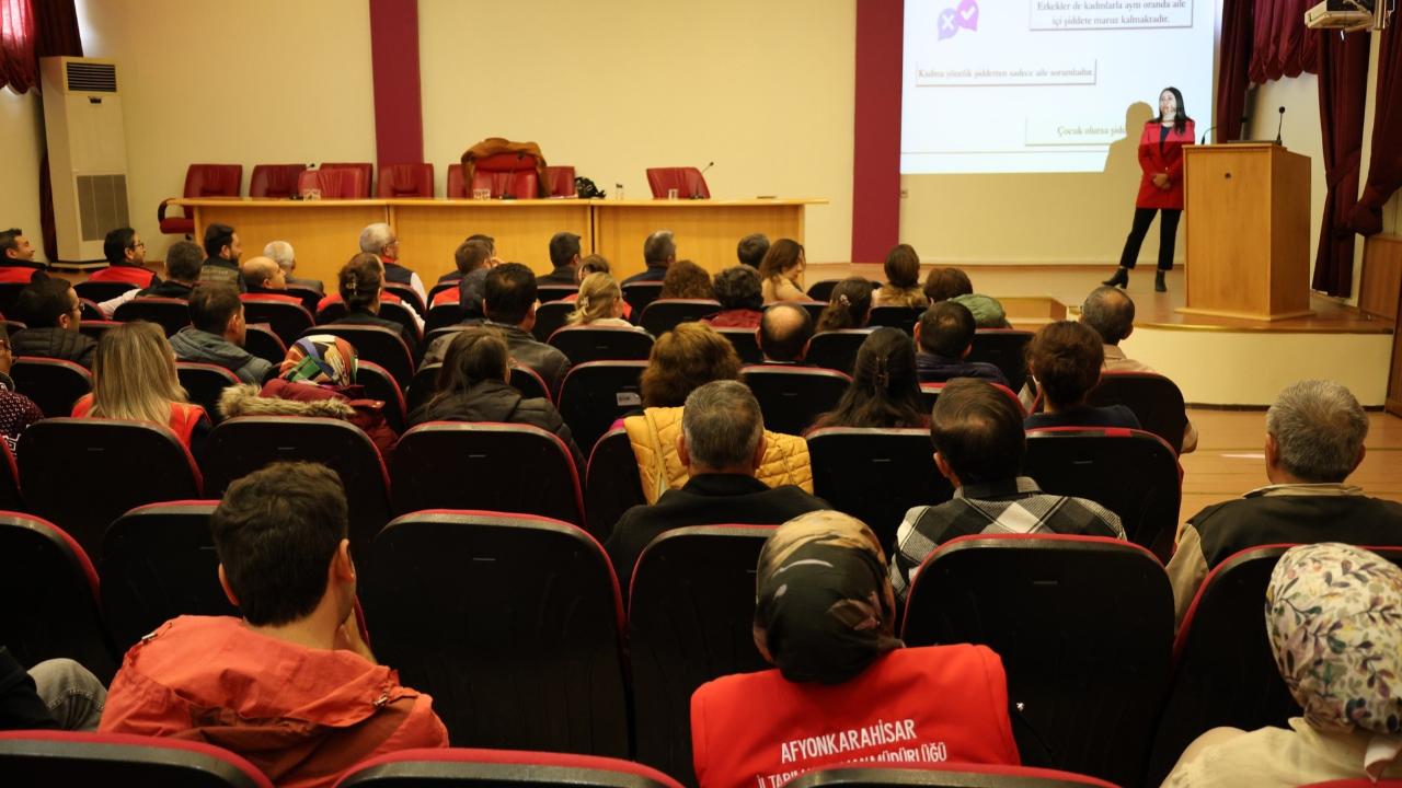 Afyonkarahisar’da Kamu Personeline “Şiddete Sıfır Tolerans” Eğitimi!