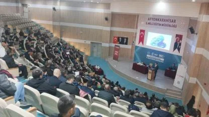 Afyonkarahisar’da Öğretmenlere Dijital Okuryazarlık Eğitimi