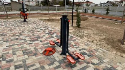 Afyonkarahisar’da Yeni Açılan Park Vandalların Hedefi Oldu