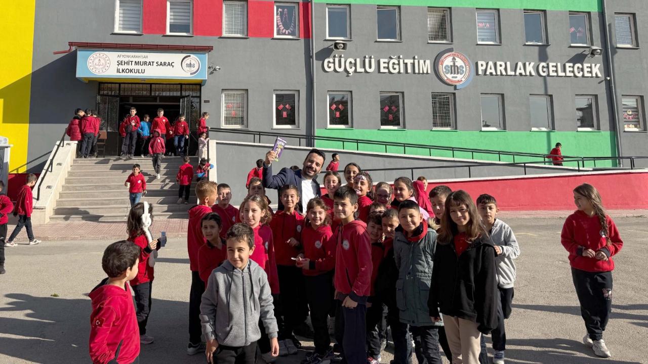 Afyonkarahisar’ın “Yılın Öğretmeni” İsa Urhanoğlu Ankara’da İli Temsil Edecek