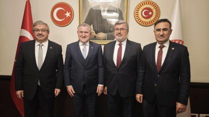 AK Parti Milletvekilleri, Gençlik ve Spor Bakanı Aşkın Bak ile Görüştü