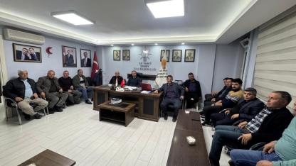 AK Parti Şuhut'un Üye Çalışmalarına Gümüş Rozetli Motivasyon