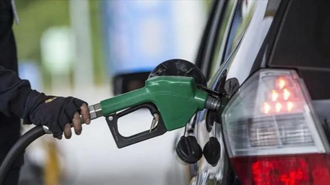 Akaryakıtta Beklenen Müjde: Motorine İndirim Geliyor