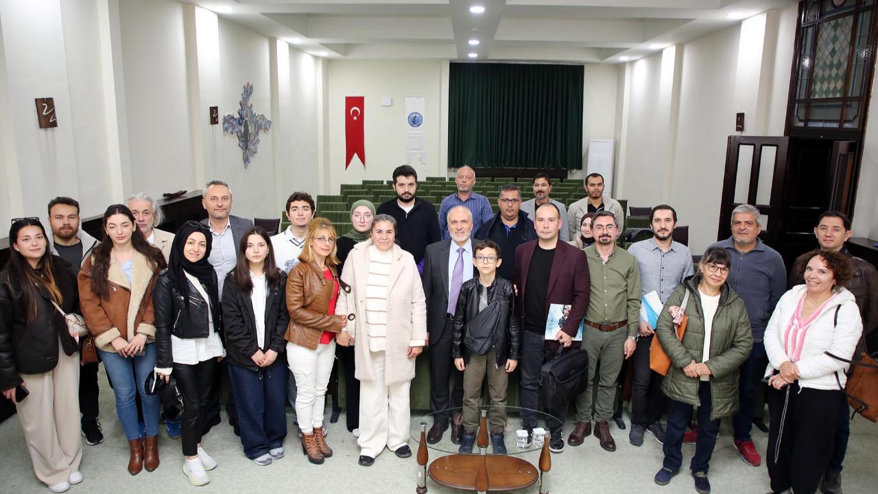 AKÜ Bilim Kafe&#039;de &quot;Bir Gezegen, Ortak Gelecek: İklimle Uyum Mücadelesi&quot; Masaya Yatırıldı