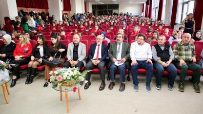 AKÜ Eğitim Fakültesinde “24 Kasım Öğretmenler Günü Programı” Düzenlendi