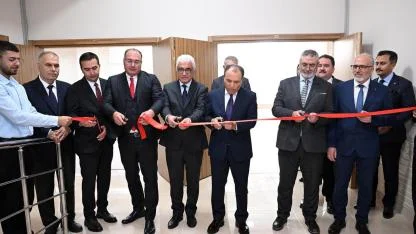 AKÜ'den Bolvadin'e Laboratuvar ve Müze Desteği: Rektör Karakaş, 'Dikey Gelişme' Hedefini Açıkladı