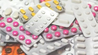 Almanya’da Yapılan Kapsamlı Test Şaşırttı: Popüler Öksürük Şuruplarının Yarısı Etkisiz Çıktı