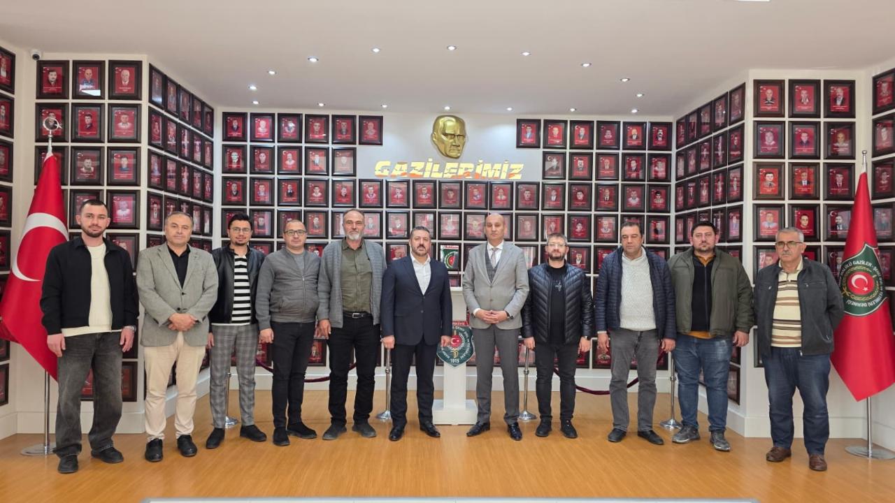 Anahtar Parti Afyonkarahisar İl Başkanlığı:&quot;Türk Askerine Uzanan Dili Asla Kabul Etmeyiz&quot;