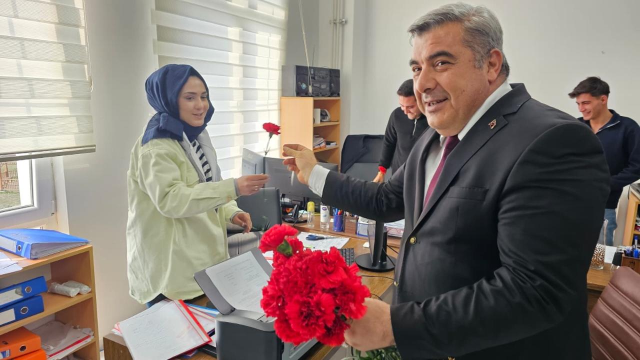 Ara Tatiller Kaldırılıyor Mu? Bakan Tekin&#039;den Açıklama