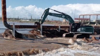 Aşırı Yağış Nedeniyle Tuzla Çayı Taştı, Tarım Arazileri Sular Altında Kaldı