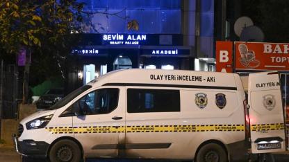 Ataşehir’de Ünlü Fenomene Ait Güzellik Merkezine Silahlı Saldırı: Şüpheliler Her Yerde Aranıyor