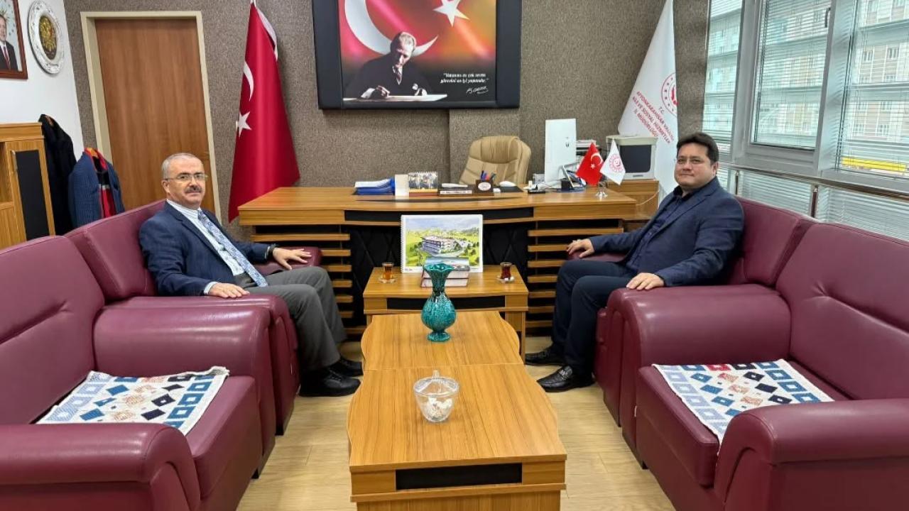 Başkan Aynacı’dan İl Müdürü Erdoğan’a Ziyaret