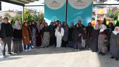 Başkan Kılınçarslan Kavak Mahallesi’nde Kadınlarla Buluştu