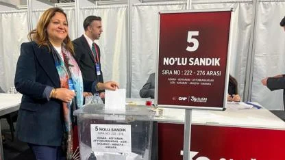 Başkan Köksal, CHP Kurultayı'na Katıldı: Genel Başkan Özgür Özel'i Tebrik Etti