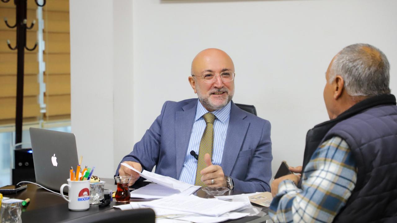 Başkan Şahin, Halk Gününde Vatandaşların Taleplerini Dinledi