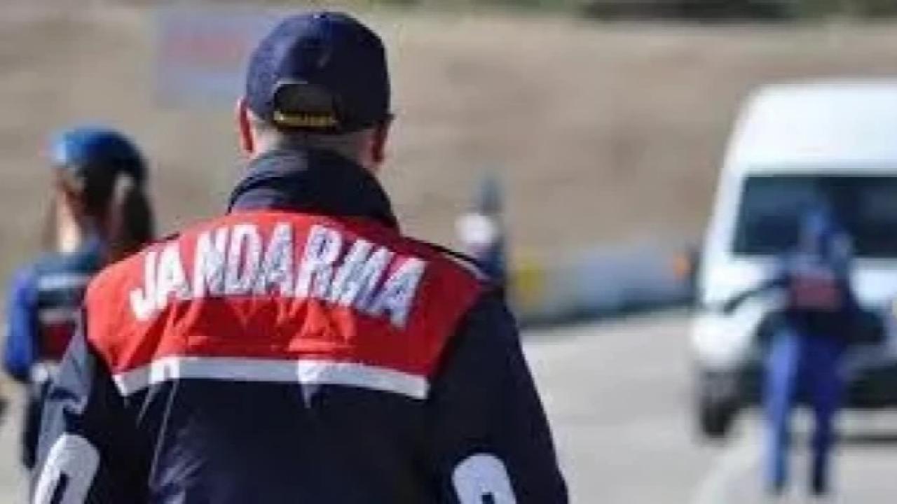 Bolvadin’de Kaçak Sigara Operasyonu: Binlerce Paket Ele Geçirildi