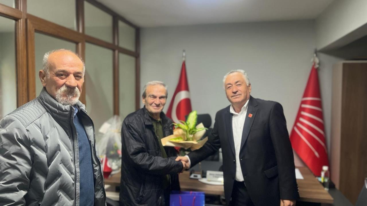 CHP’li Karadeniz, &quot;İnkılapçı Mehmet&quot; Öğretmeni Makamında Ağırladı