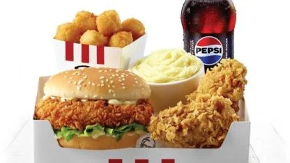 Dev Fast Food Zinciri Türkiye'ye Geri Döndü İlk Şube Açıldı