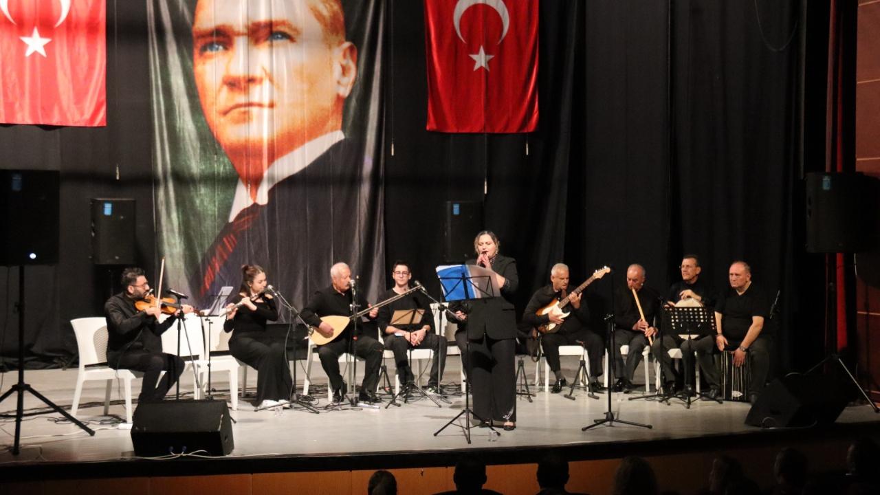 Dinar ve Eşme, Türk Halk Müziğiyle Bir Araya Geldi