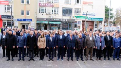 Dinar’da 24 Kasım Öğretmenler Günü Törenle Kutlandı