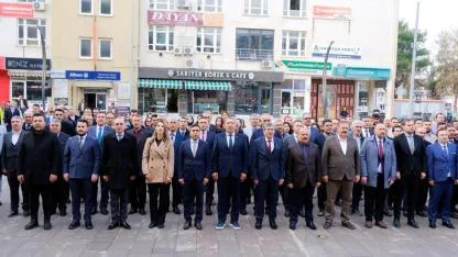 Dinar’da 24 Kasım Öğretmenler Günü Törenle Kutlandı