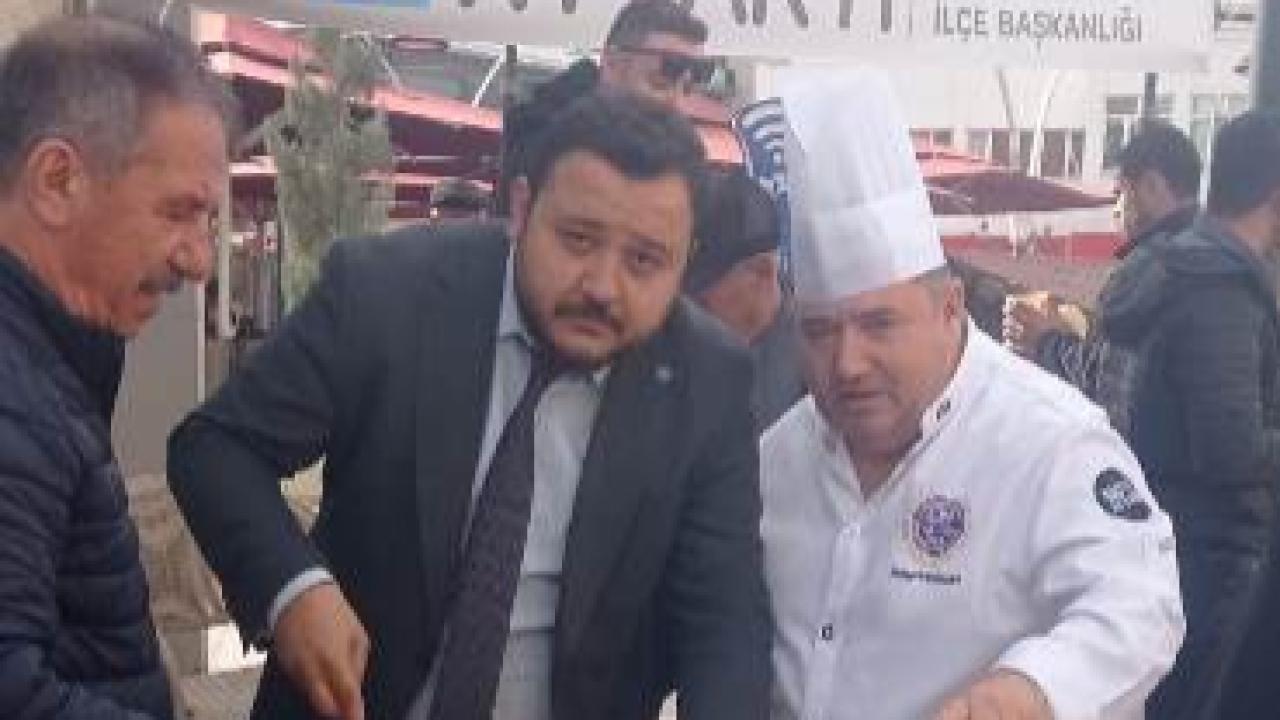 “Ekmeğimizi, Aşımızı Paylaşırız; Vatanımızı Asla!”