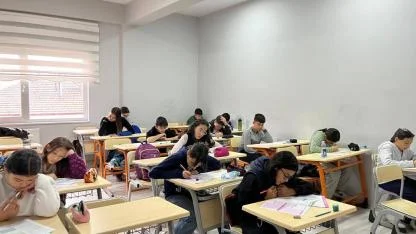 Emirdağ Belediyesi Gençlik Merkezi’nde Türkiye Geneli Deneme Sınavı Gerçekleştirildi