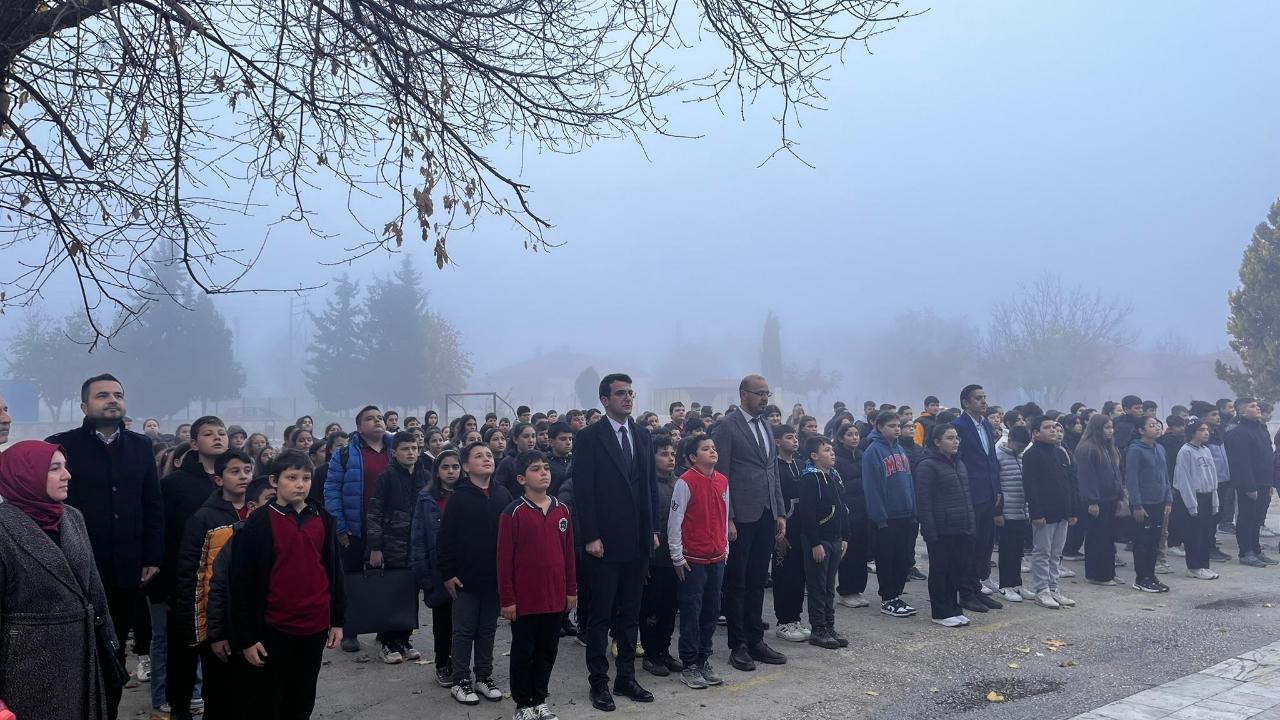 Evciler Kaymakamı Okumuş, Bayrak Törenine Katıldı