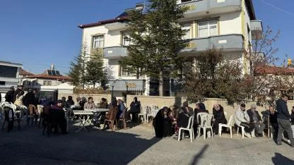 Fatih'te Gıda Zehirlenmesi Şüphesiyle Ölen Anne Ve 2 Çocuğunun Hayalleri Yarım Kaldı