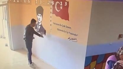 Göçerli Köyü İlkokulu’nda Duygulandıran Görüntü: “Atatürk Bizim Her Şeyimizdir”