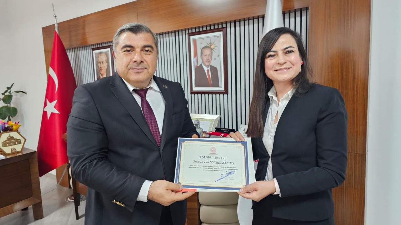 Gönüllere Dokunan Öğretmen Kazancı’ya Müdür Sünnetci’den Teşekkür