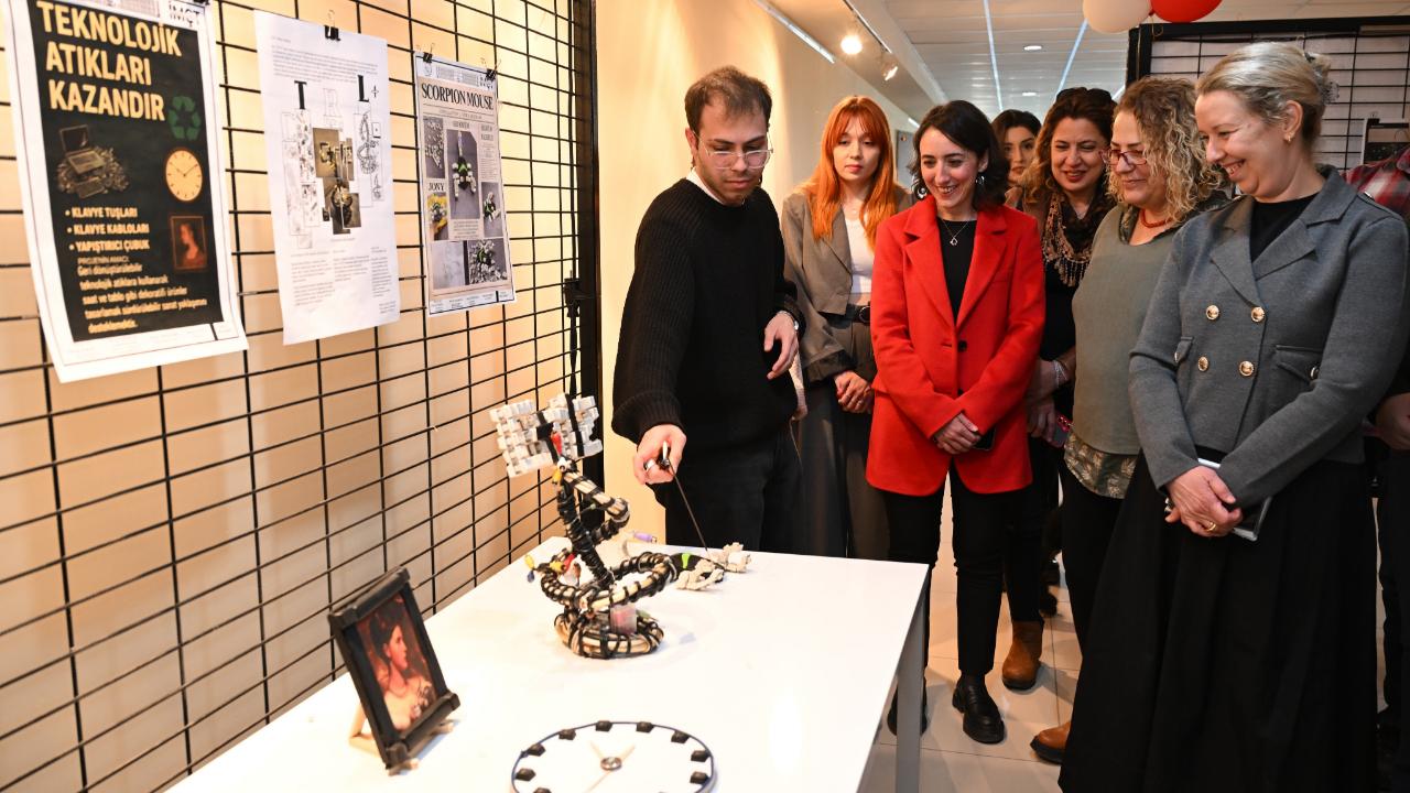 GSF’de Elektronik Atıkların Dönüşümünden Doğan Ürünler Sergilendi