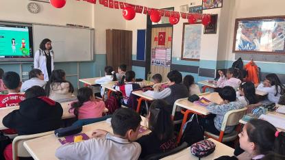 Hoca Ahmet Yesevi İlkokulu'nda 1100 Öğrenciye Sağlıklı Yaşam Eğitimi