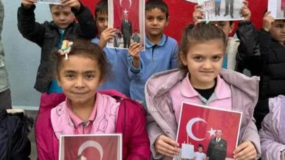 Hürriyet İlkokulu’ndan 10 Kasım’a Özel Duygusal “Sevgi Yürüyüşü”