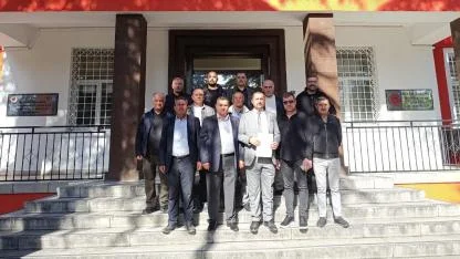 İYİ Parti Merkez İlçe Başkanı İzzet Köken Mazbatasını Aldı