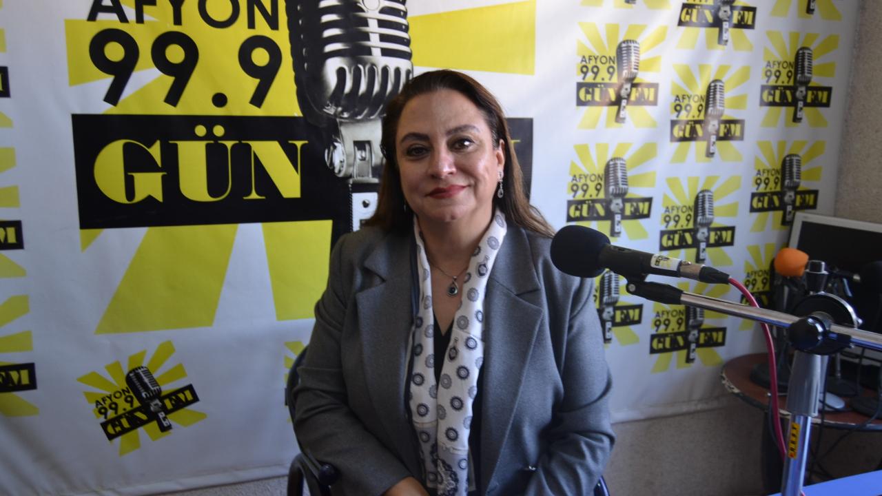 “Kadınların Gücü Toplumu Ayağa Kaldırır”