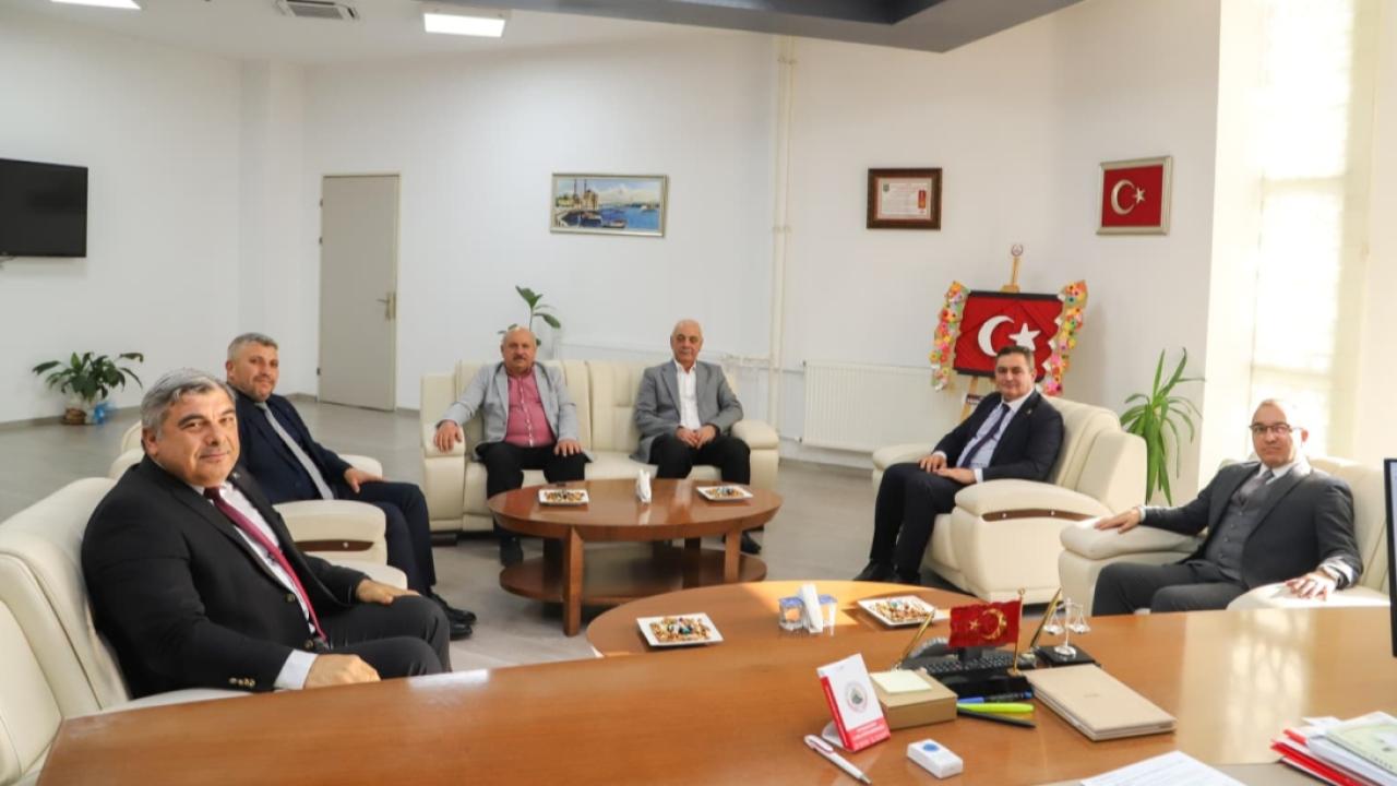 Kaymakam Yücel ve Başkan Altuntaş, Müdür Sünnetci ile Görüştü